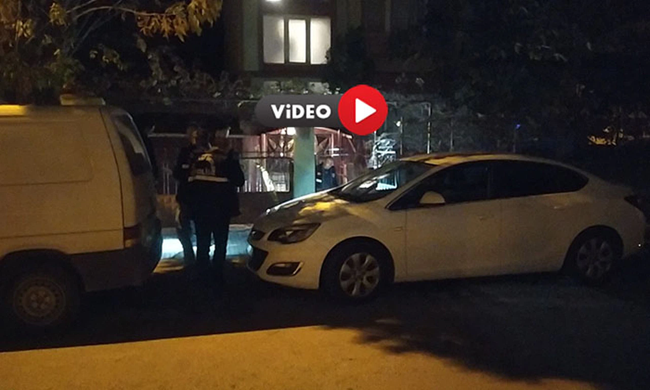 Baba-Oğul Kavgasını Ayırmaya Çalışan 3 Kişi Bıçaklandı  