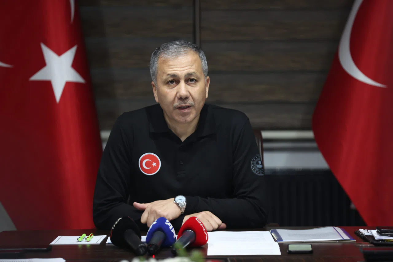 Bakan Yerlikaya, Zonguldak'ta İletişimin Kesildiği Geminin Battığını Bildirdi: