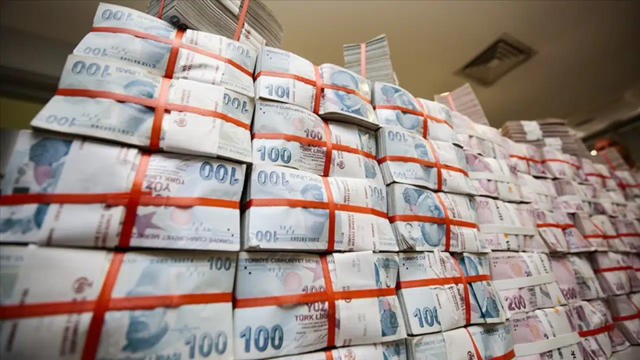 Bankacılık Sektöründe Mevduat Azaldı, Kredi Hacmi Arttı