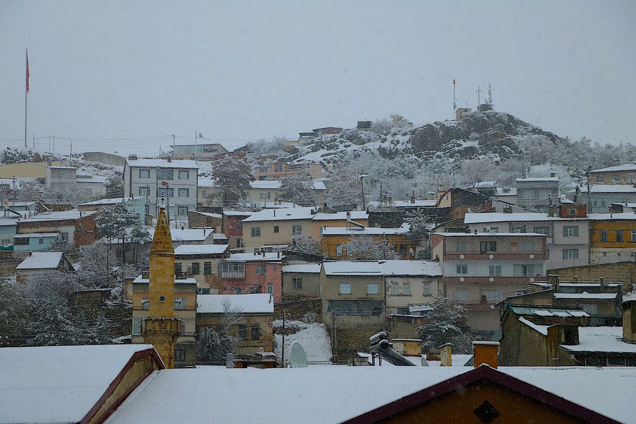 Bayburt'ta Kar ve Soğuk Hava Etkili Oluyor