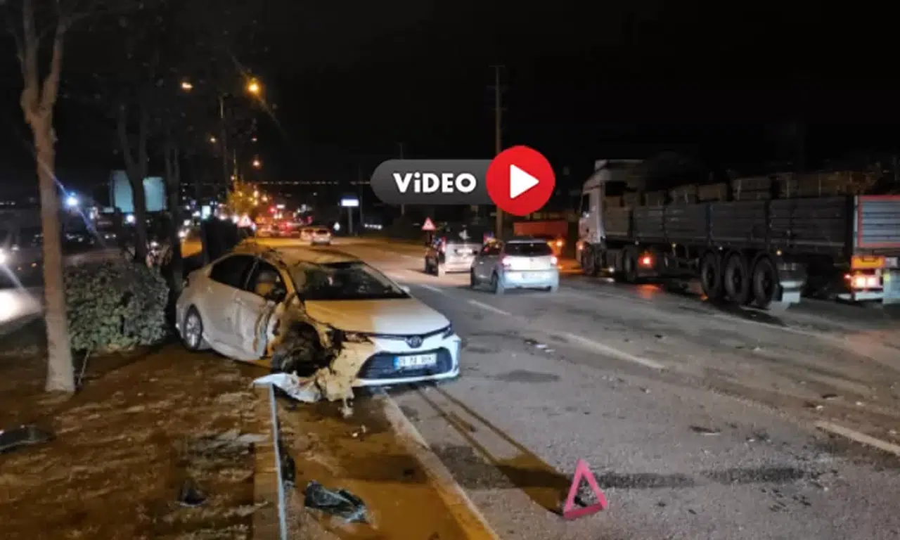 Çorum’da Otomobille TIR, Kafa Kafaya Çarpıştı