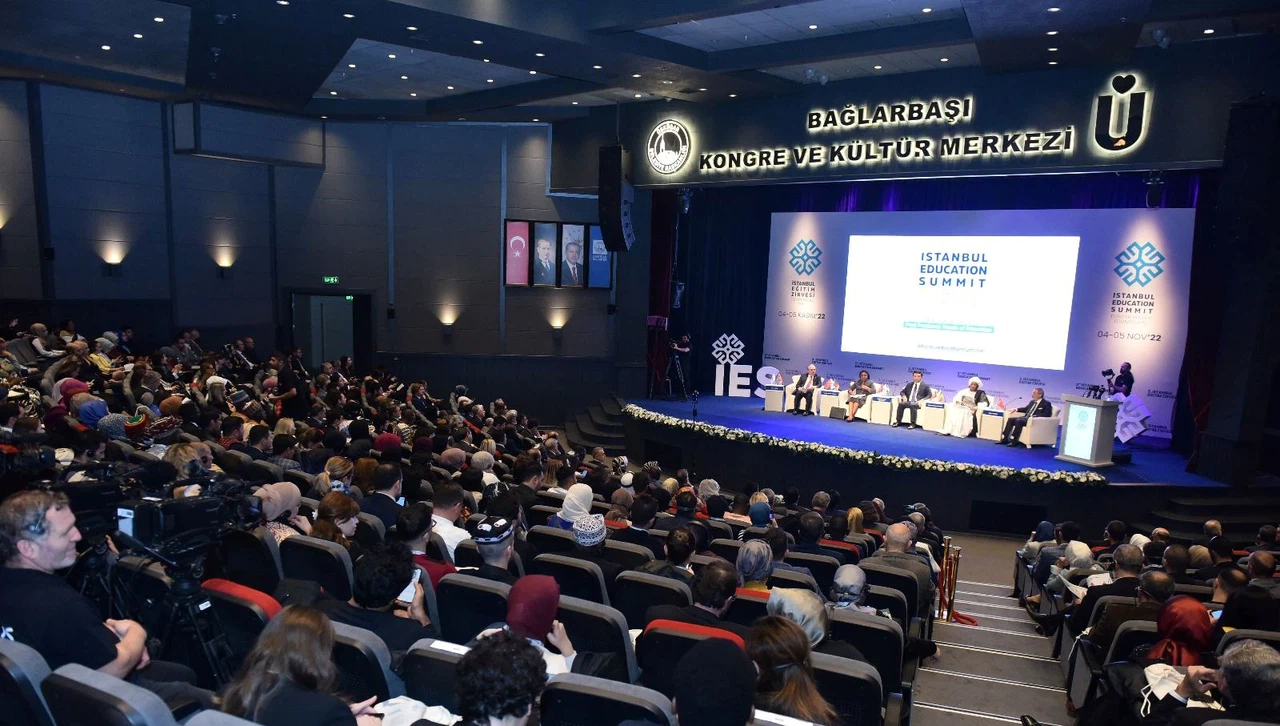 Eğitimin Dünyadaki Zirve İsimleri İstanbul'da Buluşuyor