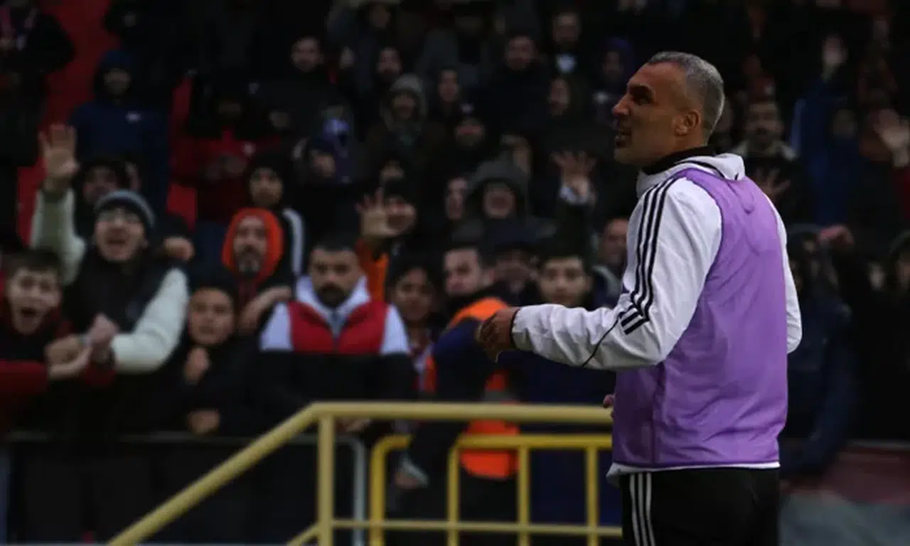 Altaylı İhtiyar Çorum FK Taraftarını Kızdırdı!