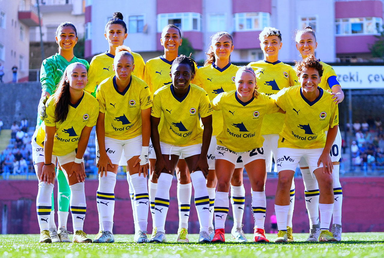 Fenerbahçe Petrol Ofisi Kadın Futbol Takımı Ülker Stadyumu'nda İlk Kez Sahaya Çıkıyor