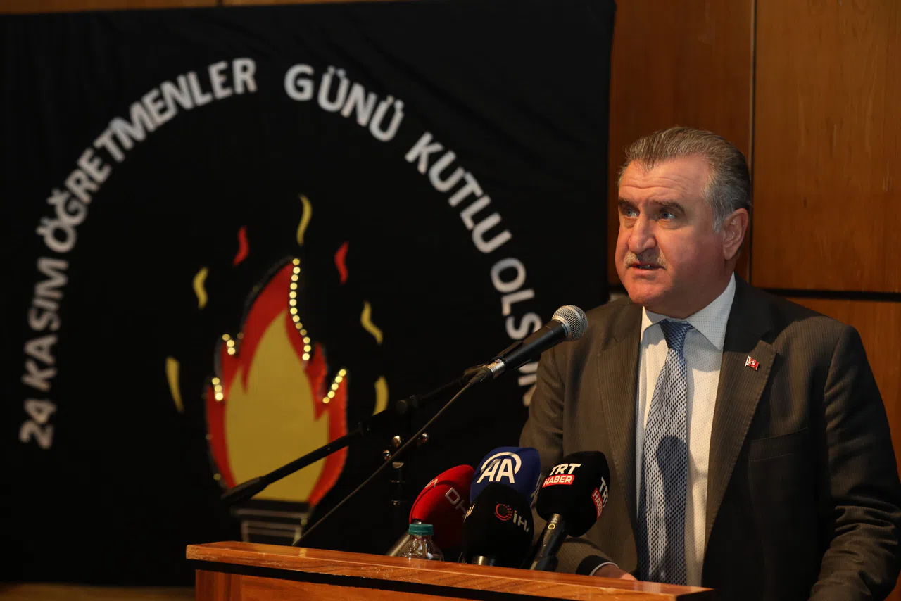 Gençlik ve Spor Bakanı Bak, Rize'de Öğretmenler Günü Töreninde Konuştu: