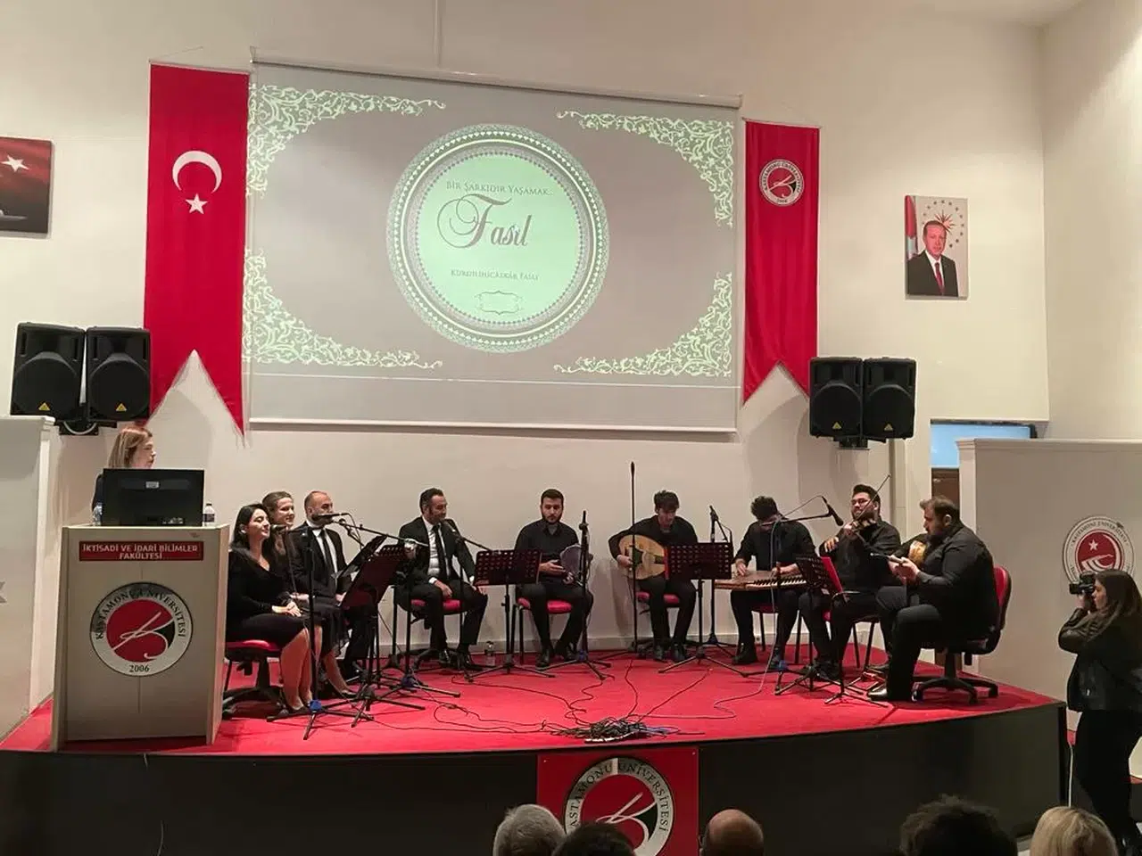 Kastamonu'da Akademisyen ve Öğrenciler Fasıl Programı Düzenledi