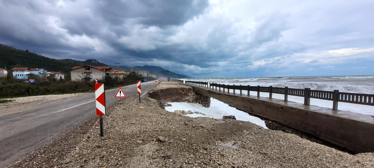 Kastamonu'daki Olumsuz Hava Koşullarından 5 İlçe Etkilendi