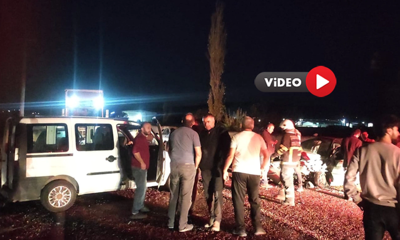 Çarpışan 3 Araçtaki 4 Kişi Yaralandı