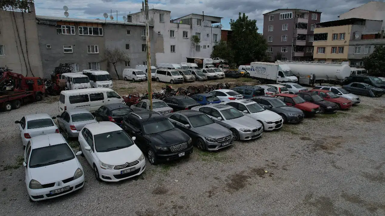 Yediemin Otoparkçıları, İcra Dışındaki Araçlar da Satılsın İstiyor