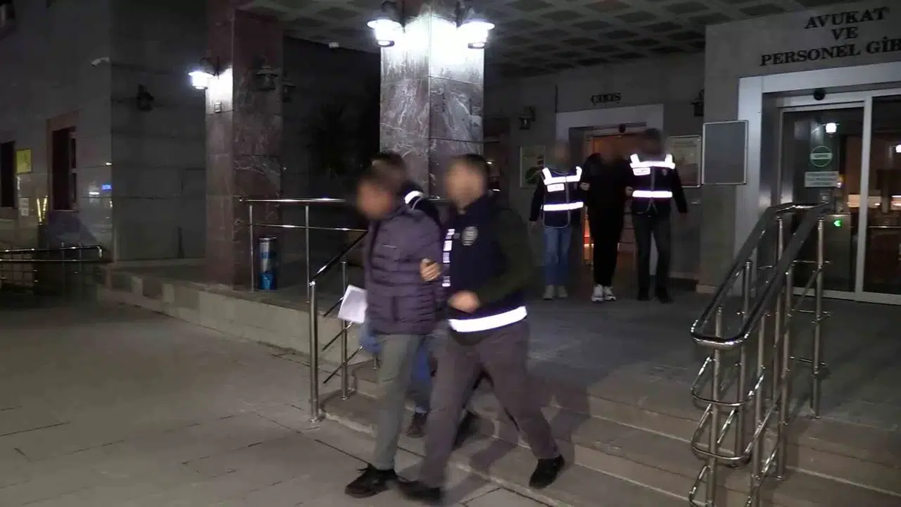 100 Bin Dolar Dolandırmaya Kalktılar Yakayı Ele Verdiler