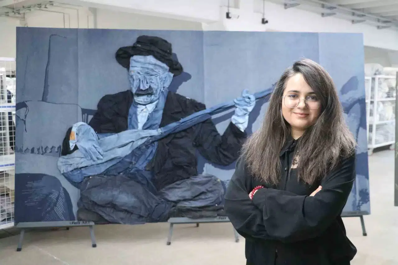 22 Bin 500 Atık Kumaş Modülüyle Marilyn Monroe, 15 Pantolonla Âşık Veysel’i İşledi