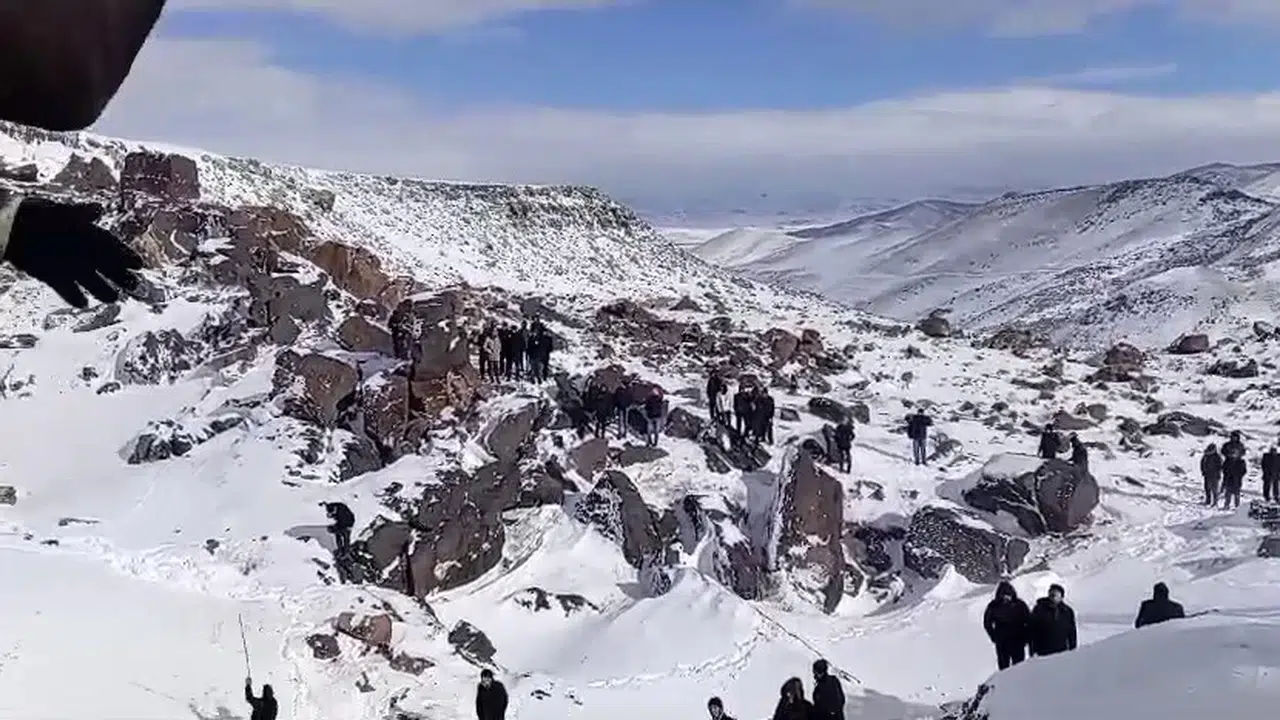3 Kişinin Cesedine Ulaşıldı, Kayıp Bir Kişinin Aranmasına Devam Ediliyor