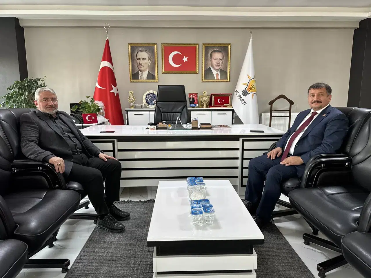 AK Parti’de Belediye İstişaresi