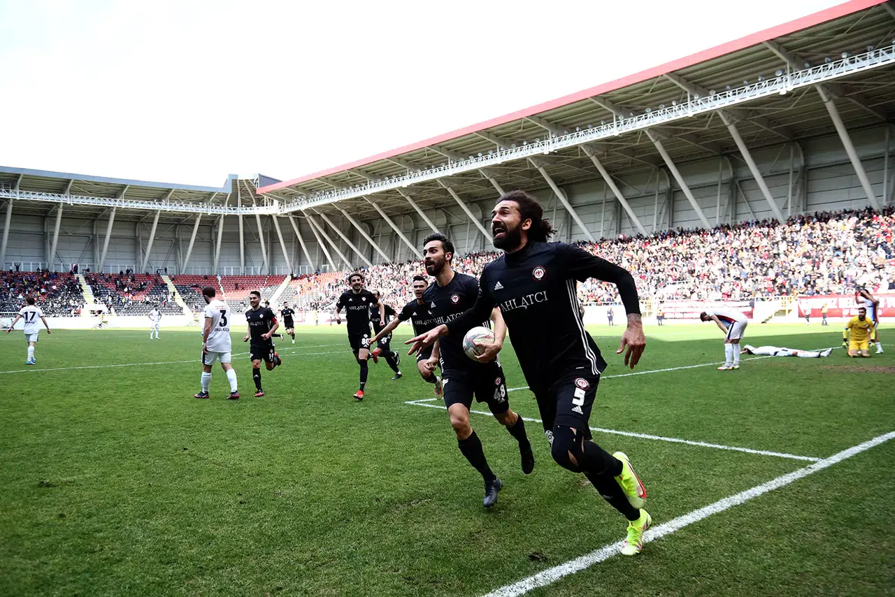 Berkay Can ile Yollar Ayrıldı