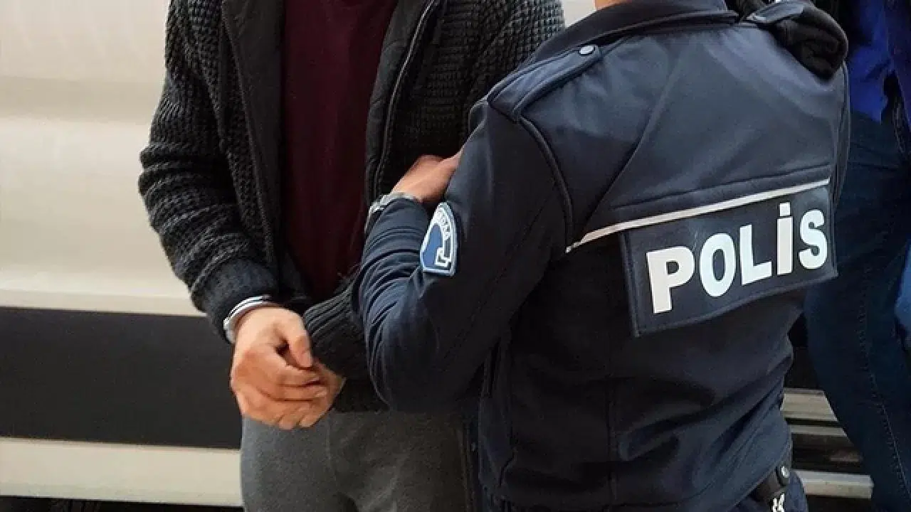 Çorum’da Dehşet, Öfkeli Baba, Oğlunu Defalarca Bıçakladı
