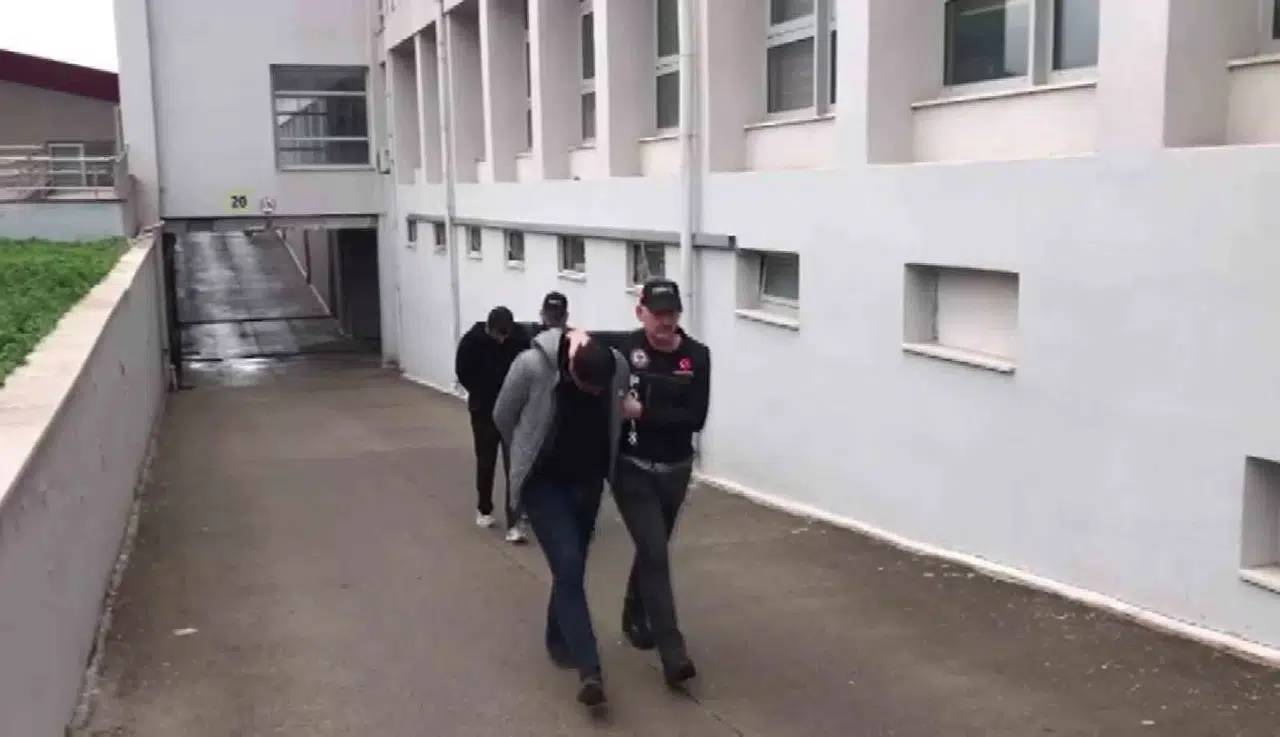 Adana’da Operasyonda Yakalanan 4 Torbacı Tutuklandı