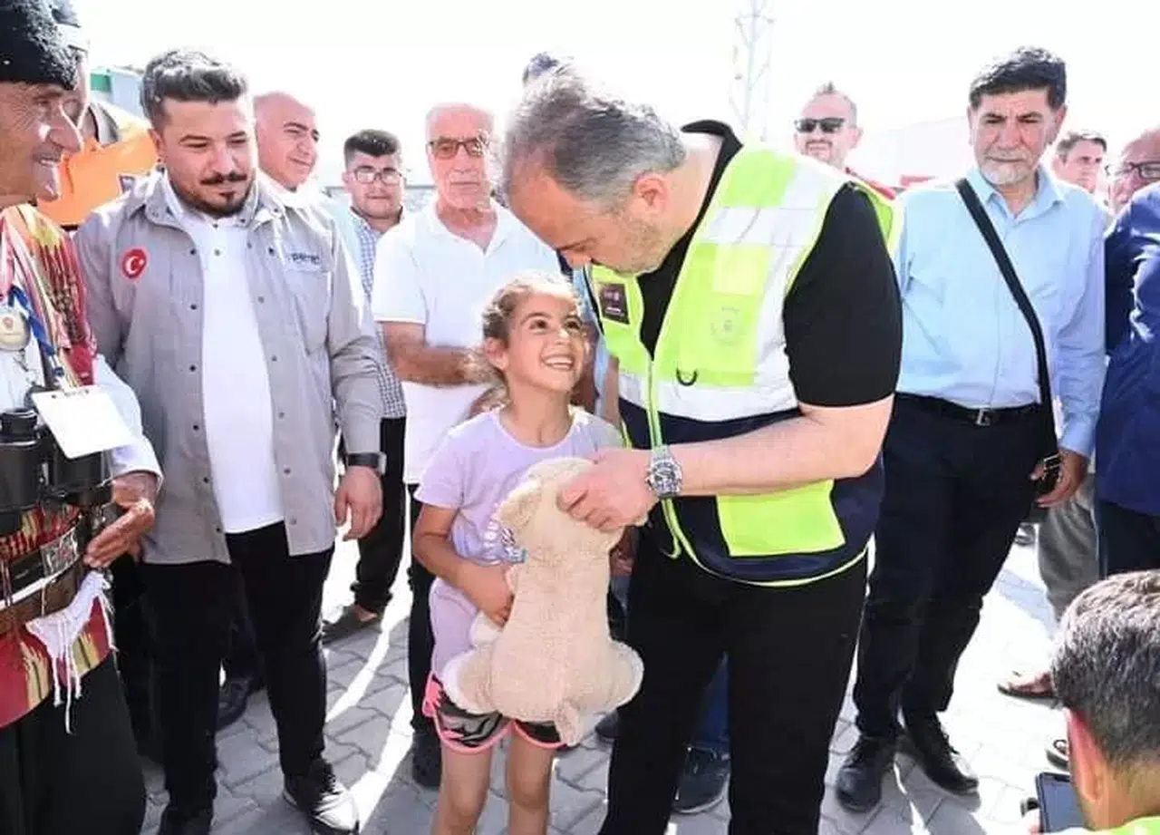 Alinur Lideri Unutmayan Melek: “Seni Çok Özledim Bursa’ya Gelmek İstiyorum”