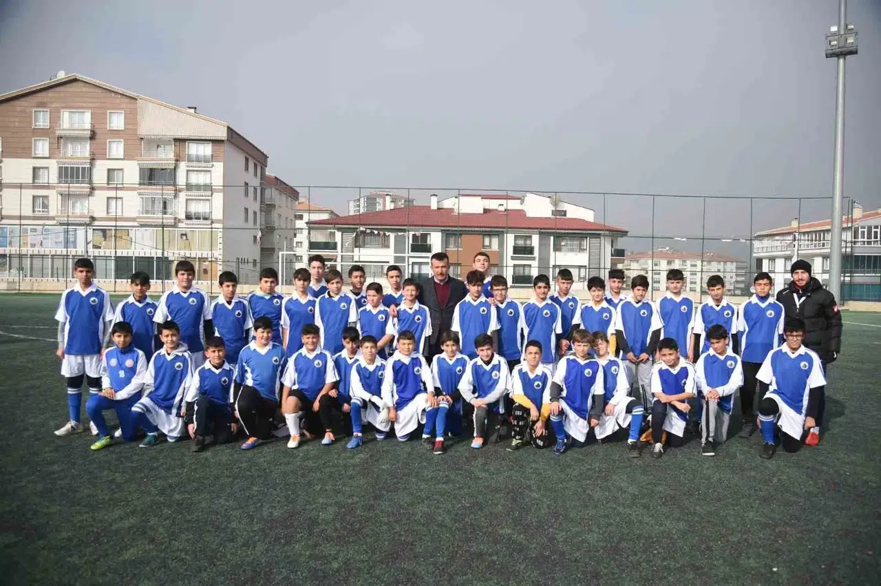Altındağ Belediyesi Fiyatsız Futbol Kursları Açıyor