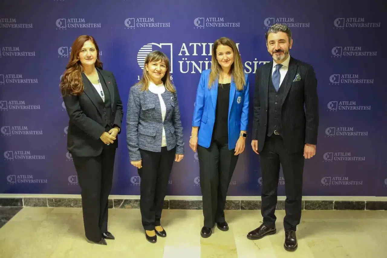 Atılım Üniversitesinde "Cumhuriyetimizin 100. Yılında Bilim Bayanları ve Araştırma" Paneli