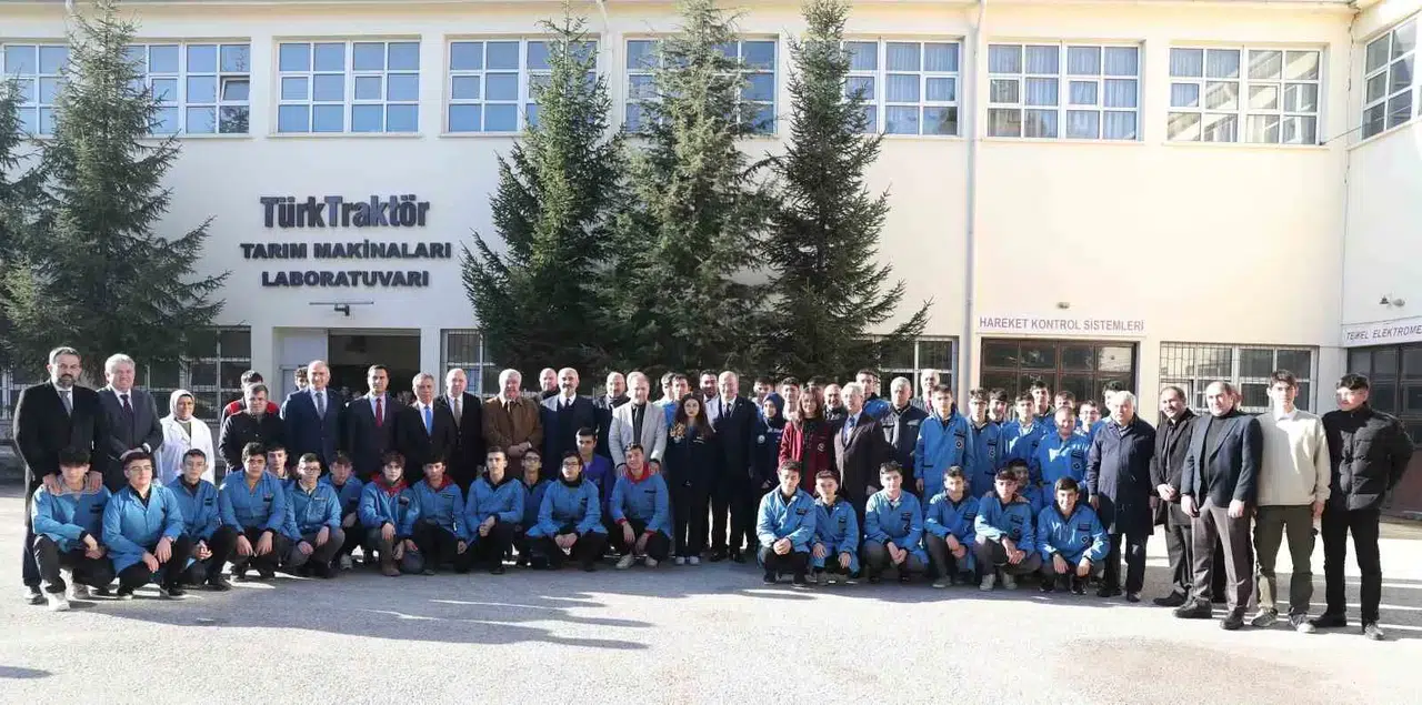 ATO Lideri Baran ve Bakan Yardımcısı Şamlıoğlu’ndan Meslek Lisesi Ziyareti