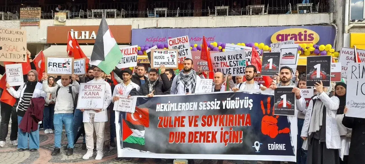 Beyaz Önlüklülerden İsrail’e Reaksiyon Yürüyüşü