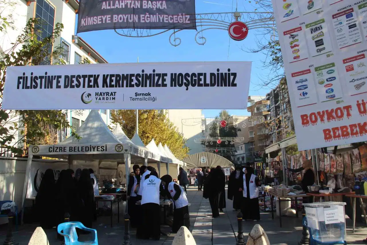 Cizre’de Gazze Faydasına Yardım Çadırı Kuruldu