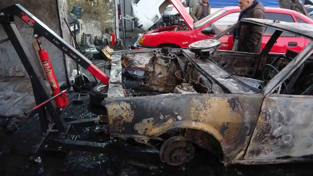 Diyarbakır’da Bakım İçin Endüstriye Götürülen Araç Hurdaya Döndü