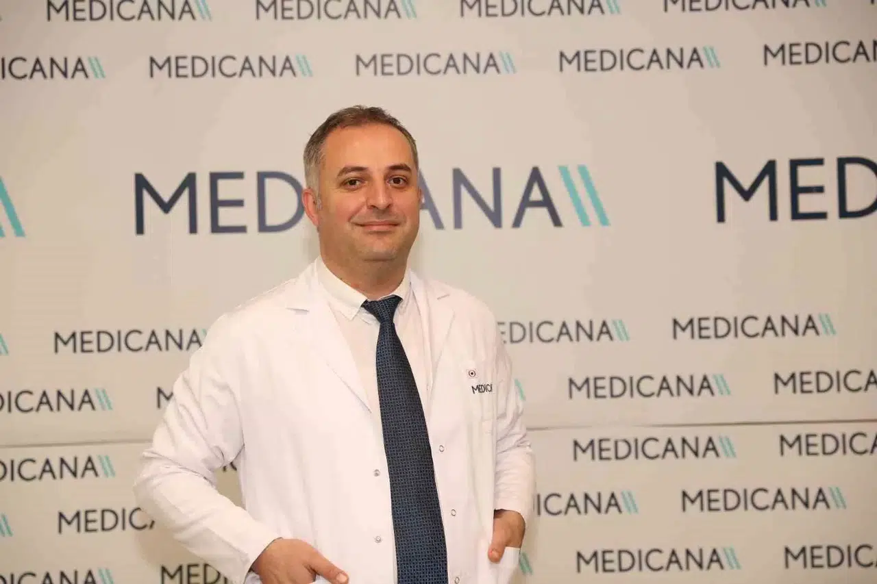 Dr. Öğr. Üyesi Sinan Bağçacı: “Diz Kireçlenmesindeki Tedavi Bireyselleştirilmeli”