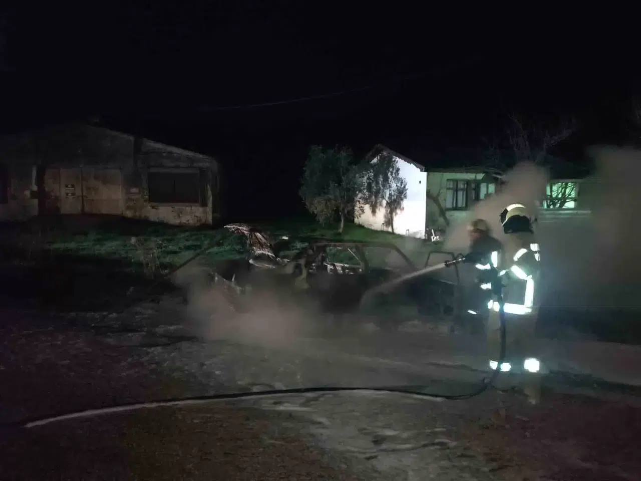 Elektrik Kontağından Çıkan Yangın Aracı Küle Çevirdi