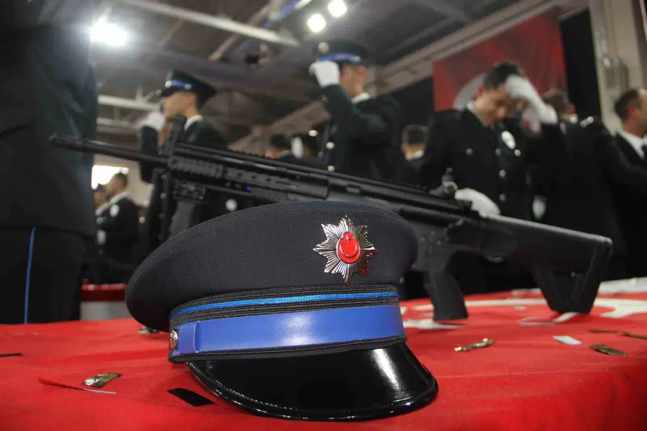 Emniyet Teşkilatına Taze Kan