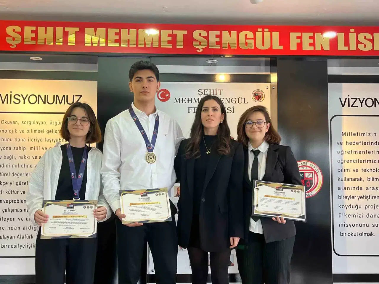 Eskişehirli Öğrenciler Sığırkuyruğu Bitkisi ile Kanserli Hücreyi Düzgünleştirdi