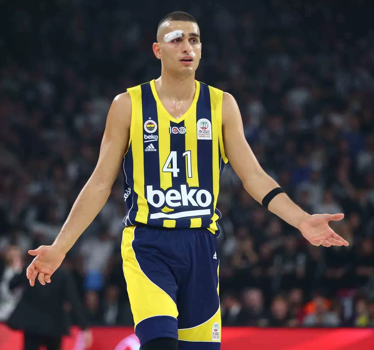 Fenerbahçe: "Yam Madar’da Kısmi Görme Kaybı Şikayeti Oluşmuştur"
