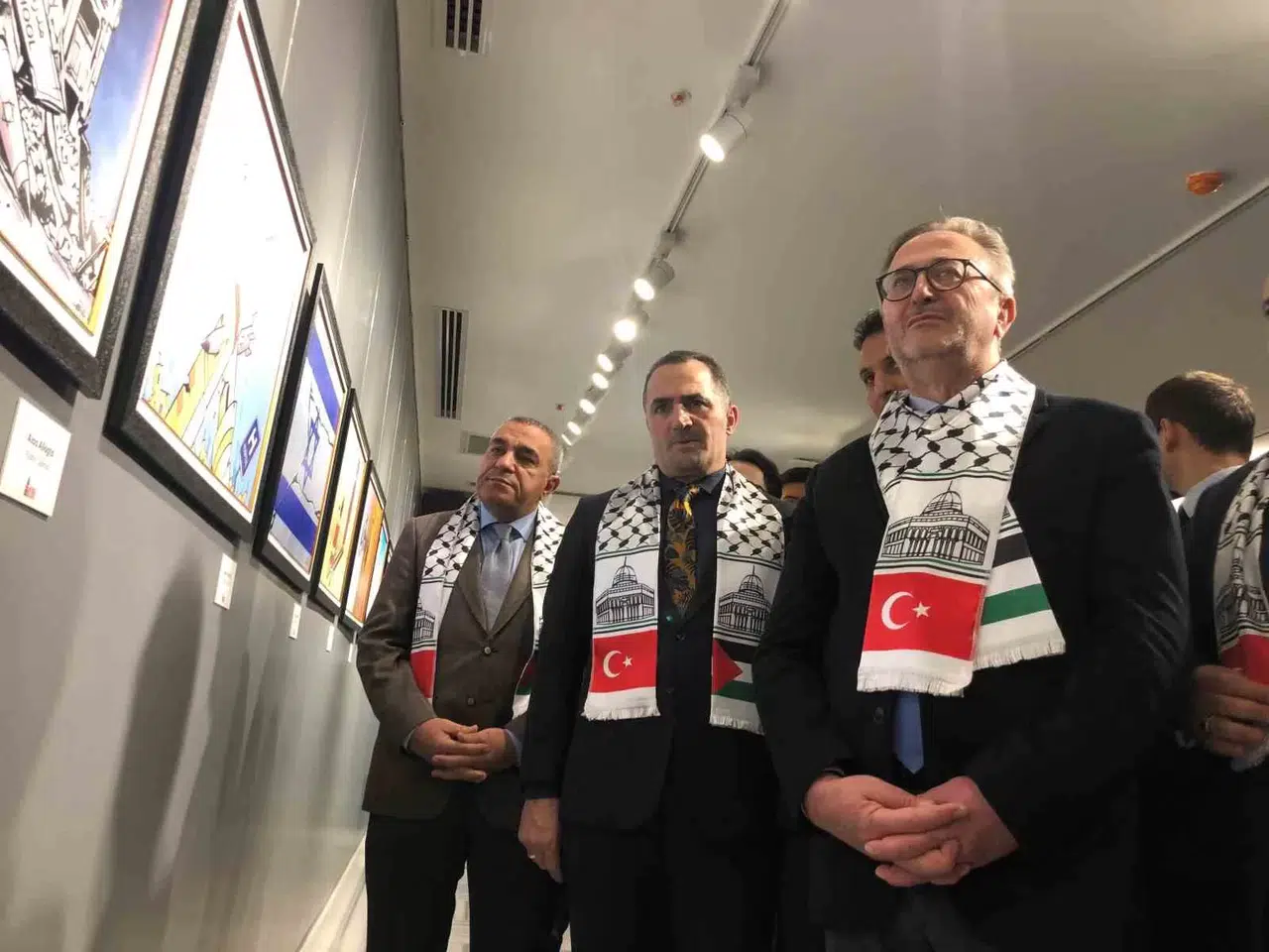 “Filistin, Daima” Standı Beyoğlu’nda Sanatseverlerle Buluştu