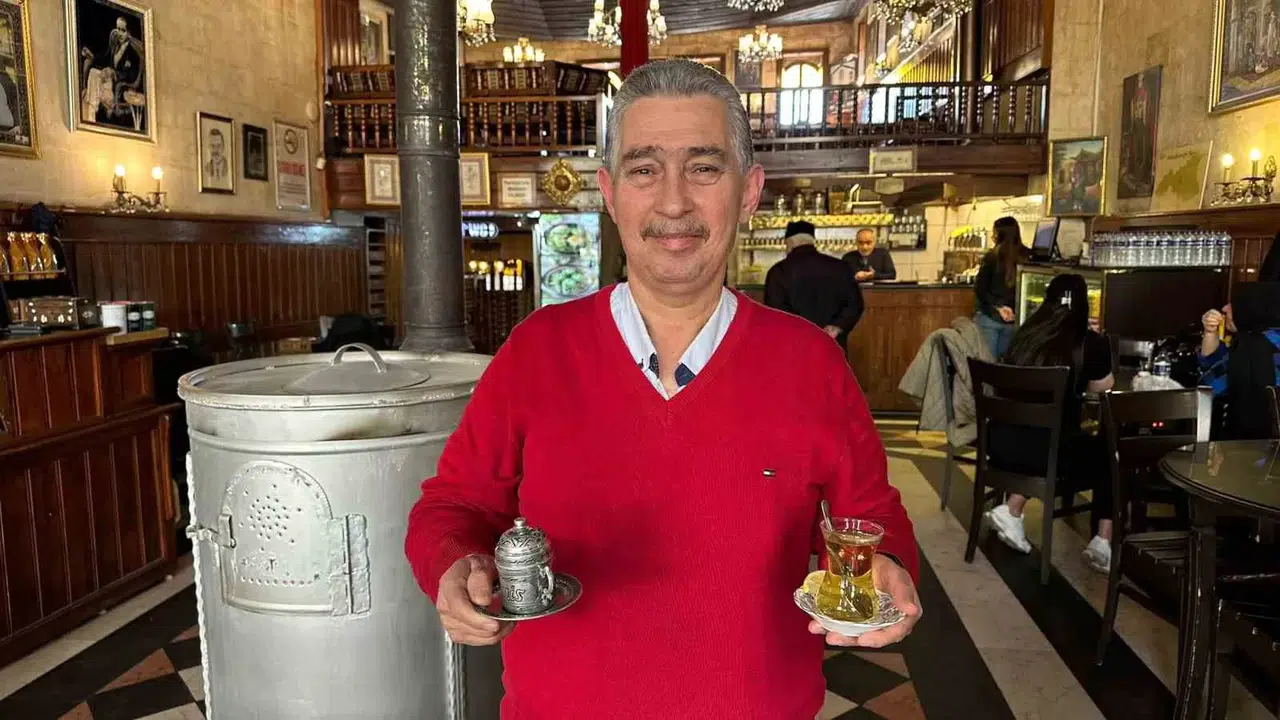 Gaziantep’te 385 Yıllık Yerde Menengiç Kahvesi Keyfi