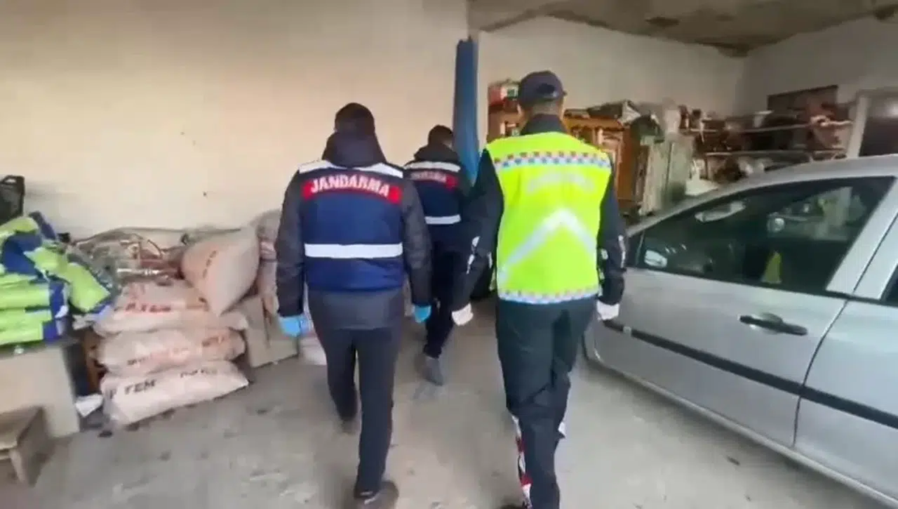 Jandarmadan Yılbaşı Öncesi Kaçak İçki Operasyonu