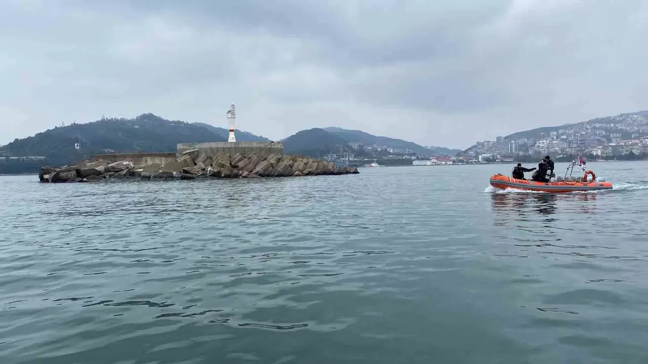 Kafkametler’in Kayıp Mürettebatını Arama ve Enkaz Kaldırma Çalışmaları Devam Ediyor