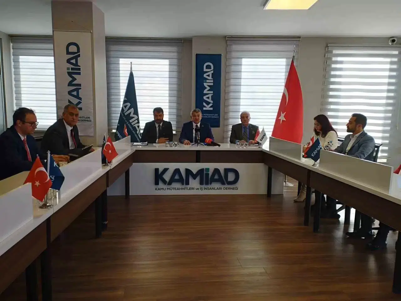 Kamiad Genel Lideri Adıgüzel: "Kamu Müteahhitlerinin Yüzde 40’lık Oluşan Bu Zararın Altından Kalkabilmesi Mümkün Değildir"