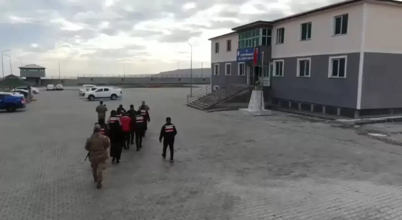 Kars’tan Jandarma Terör Örgütünün Finans Kaynağını Çökertti