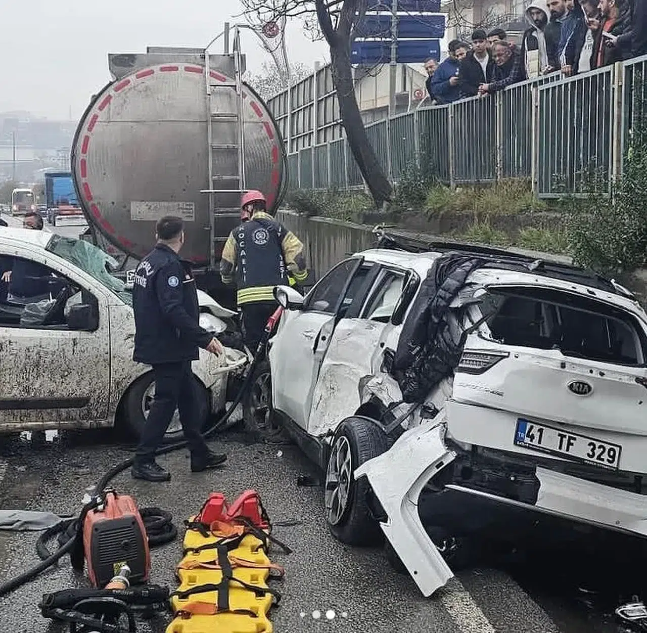 Kayganlaşan Yolda Feci Kaza: 1’i Ağır 3 Yaralı