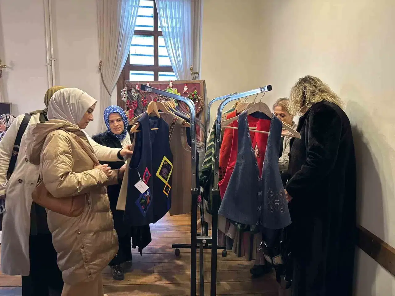 Kenevirden Elde Edilen Eserler Görücüye Çıktı