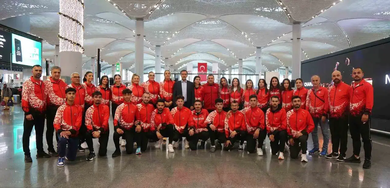Kros Bayan ve Erkek Atletizm Ulusal Grupları, Brüksel’e Gitti