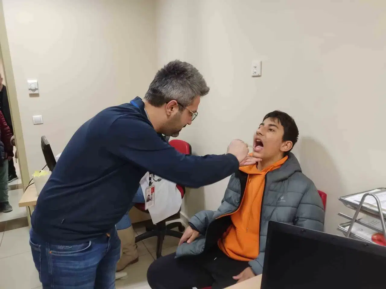 Niğde’de Hafif Seviye Zihinsel Engelli Bireyler Ebeveyni Olmadan Hastanede Muayene Olmayı Öğrendi
