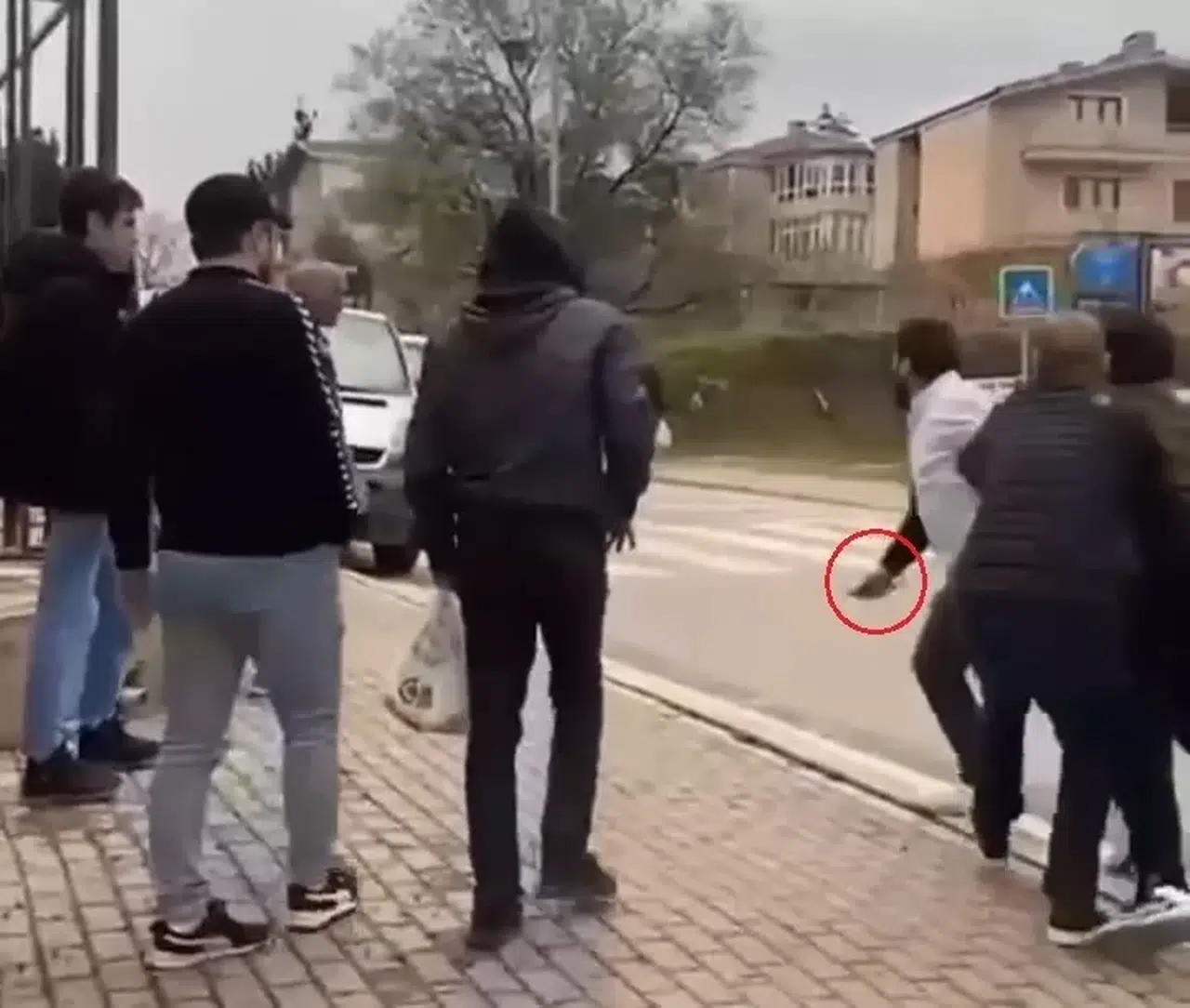 Otobüs Sürücüsü Yolcuya Bıçak Çekti