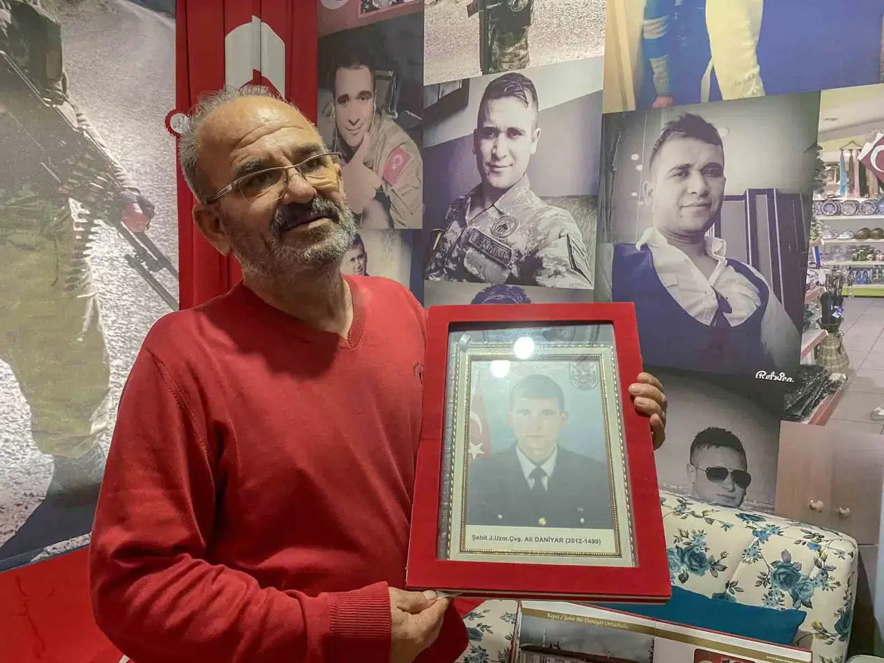Şehit Uzman Çavuşun Babası: "7 Yıldır Oğlumun Odasına Girip Onunla Dertleşiyorum"