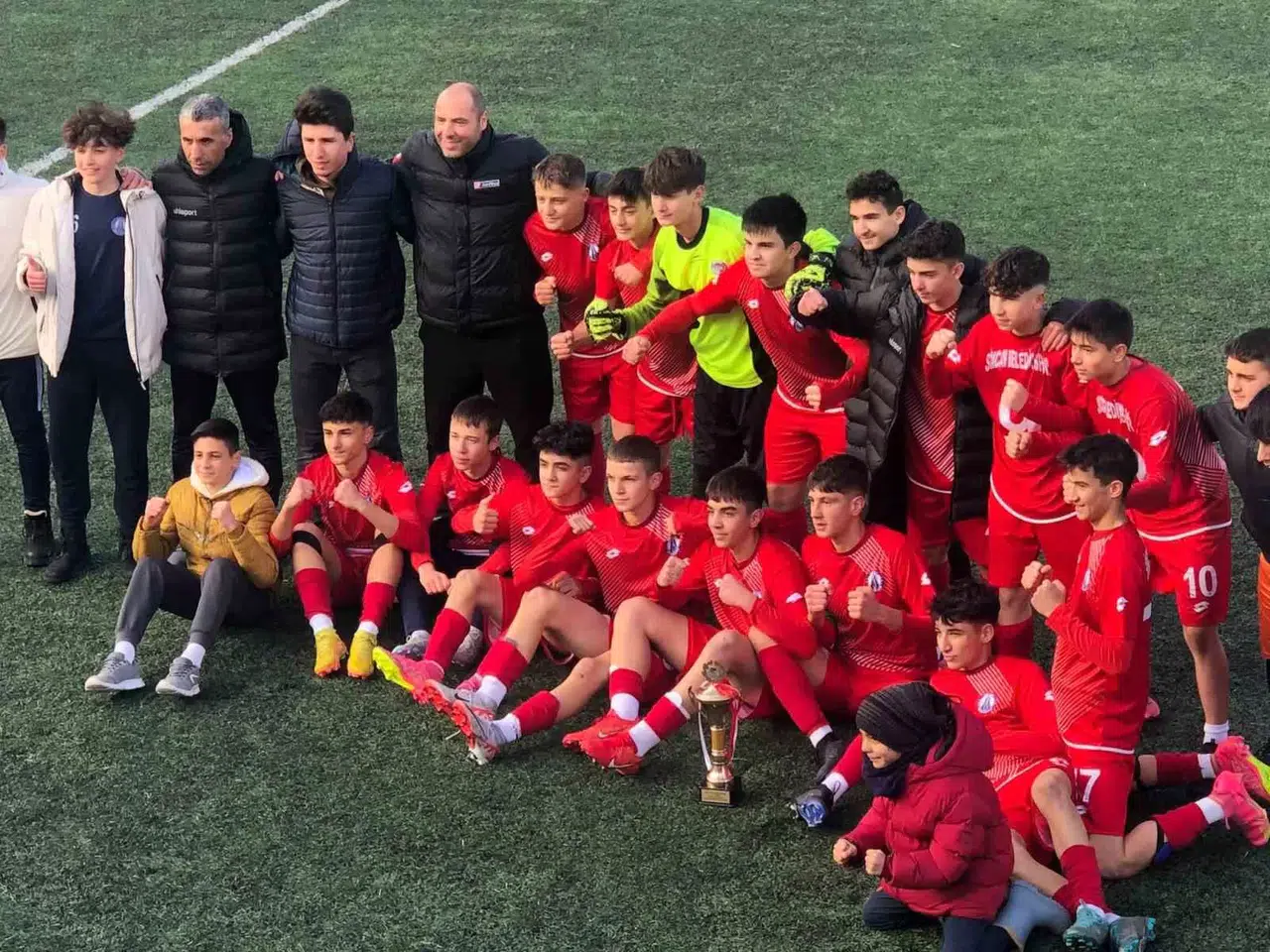 Sincan Belediyespor U-15 Grubu Profesyonel Kümede Şampiyon Oldu