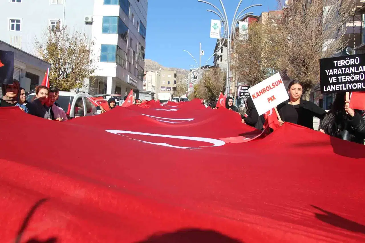 Şırnaklı Bayanlardan Teröre Reaksiyon