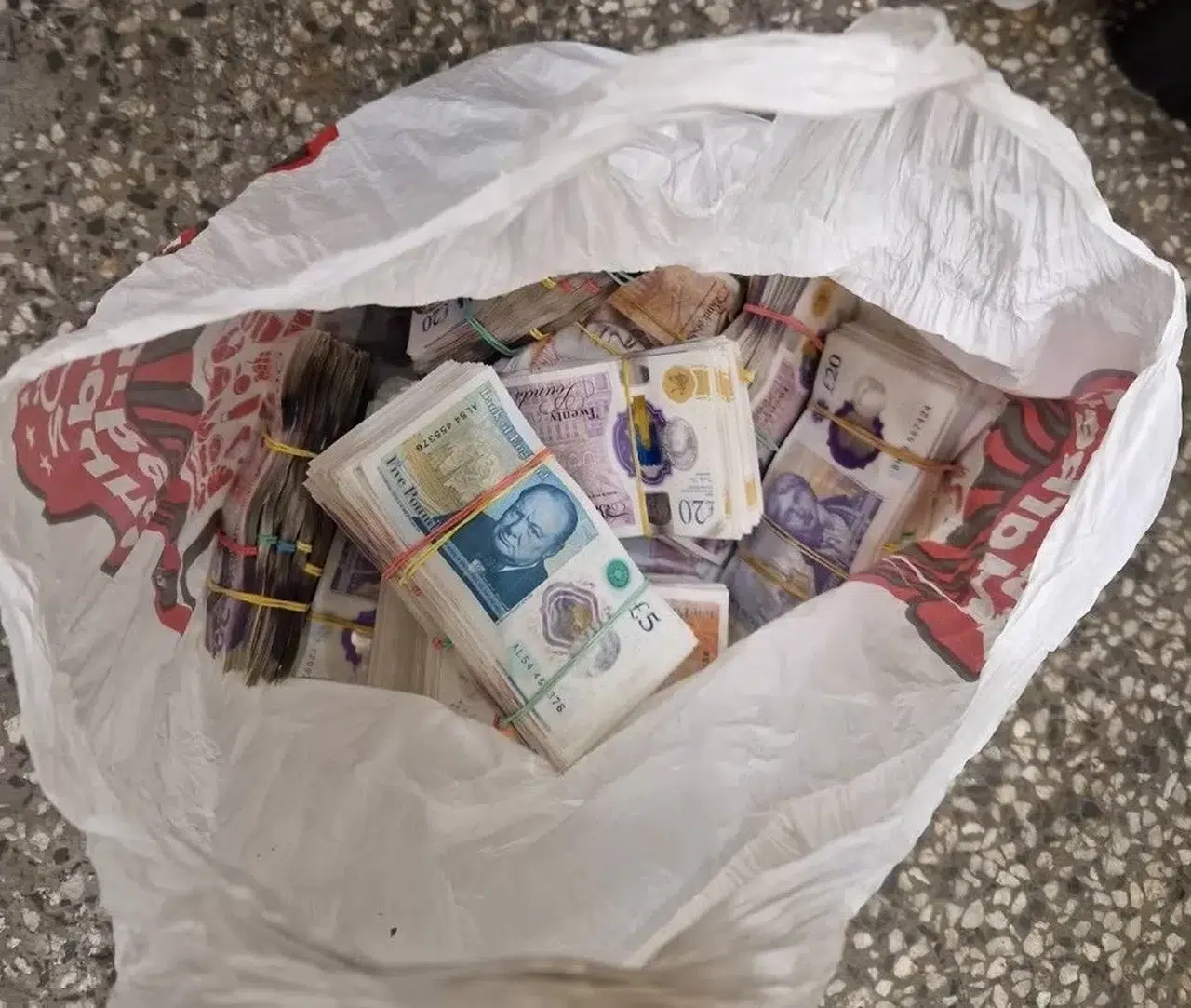 Türkiye’ye Giriş Yapmak İsteyen Araçlarda Beyan Edilmeyen 15 Milyon EURO Ele Geçirildi
