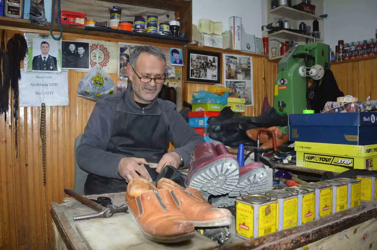 Unutulmaya Yüz Tutmuş Mesleğini 40 Yıldır Yaşatıyor