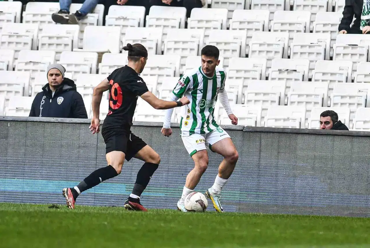 Vanspor-Bursaspor Maçı Pazartesi Gününe Ertelendi