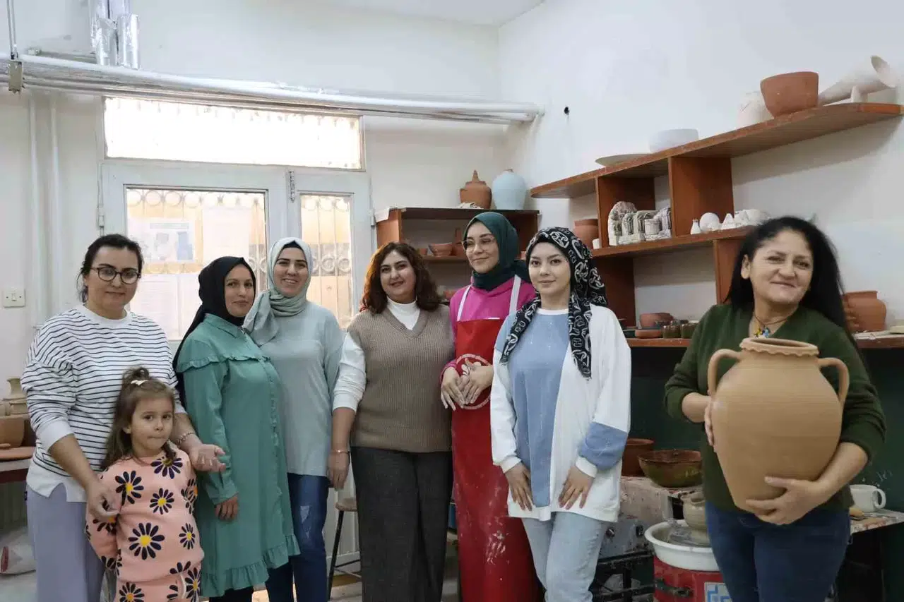 Yok Olmaya Yüz Tutan Çömlekçilik Bayan Eliyle Tekrar Doğuyor